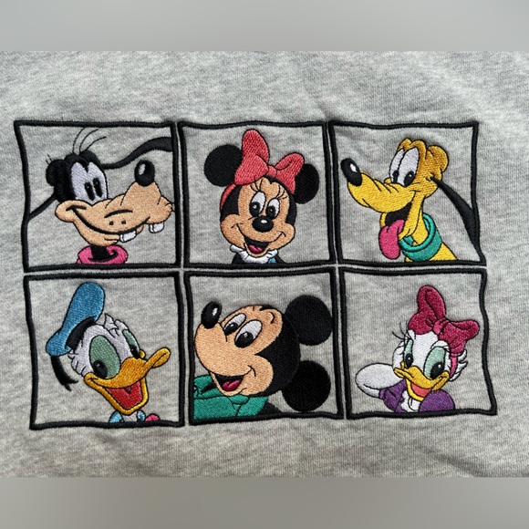 Disney Store embroidered grey pullover sweater | Sz 3X - Picture 4 of 8